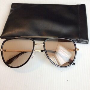 Rare Quay All in amber lense aviators